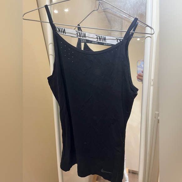 Nike & Addidas sports vests (2 together) - Picture 4 of 5